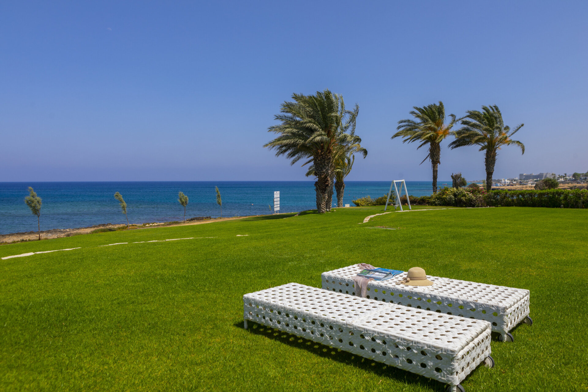 Vam in vaši družini bo všeč ta vila ob plaži, Pernera Villa 1526.