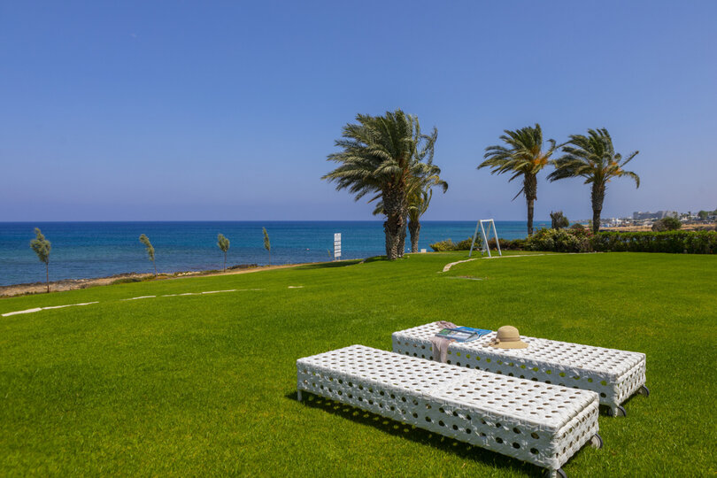 Vam in vaši družini bo všeč ta vila ob plaži, Pernera Villa 1526.