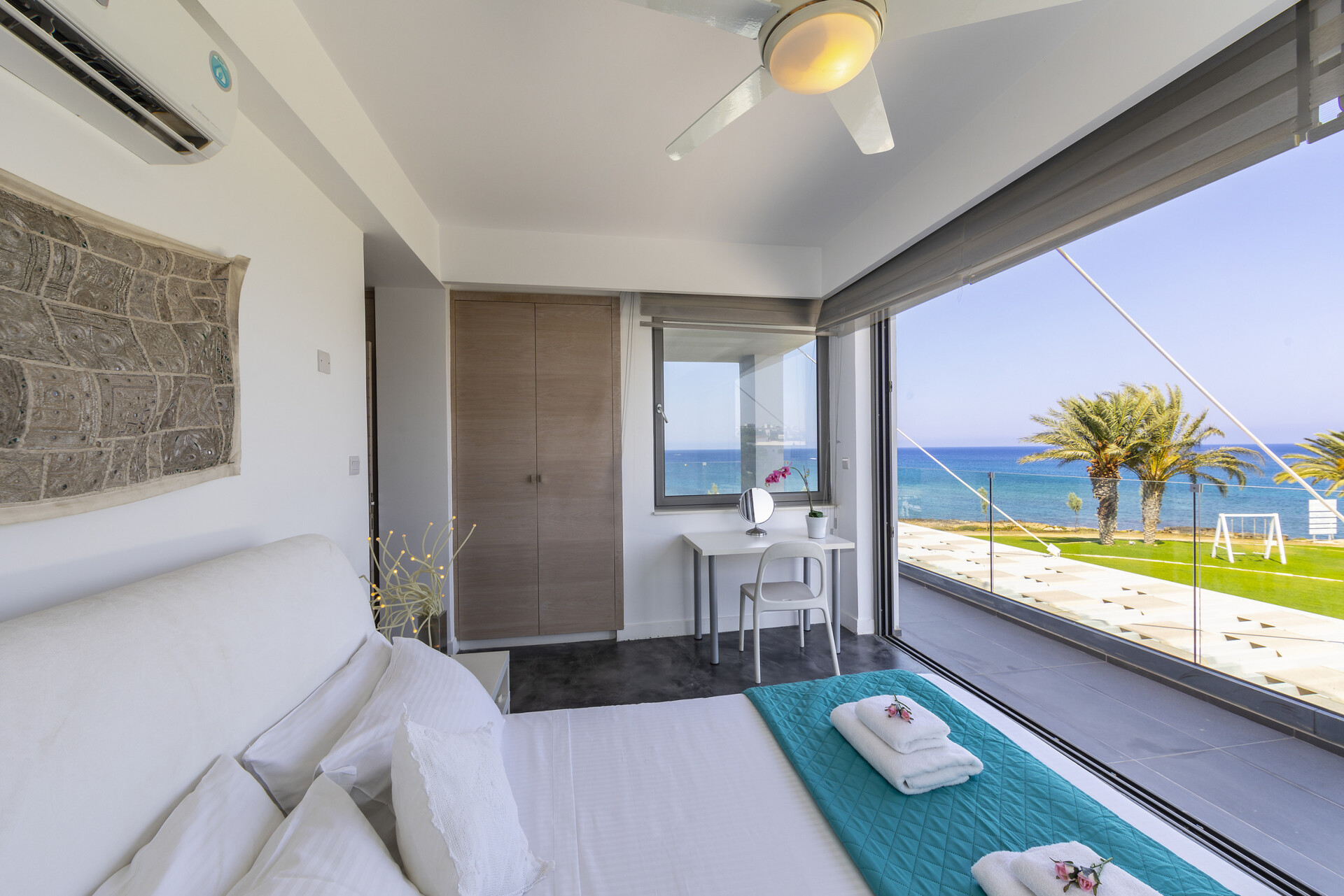 Vam in vaši družini bo všeč ta vila ob plaži, Pernera Villa 1526.