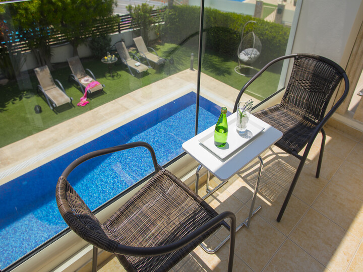 Vam in vaši družini bo všeč ta vila s 5 zvezdicami in zasebnim bazenom, vila Ayia Napa 1373