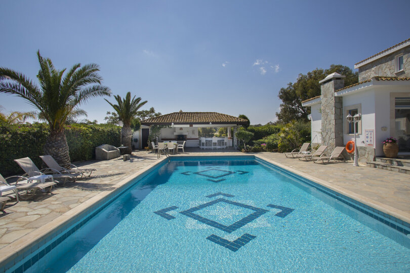 Kako najeti lastno vilo v Protarasu s fantastičnim zasebnim bazenom, Protaras Villa 1534