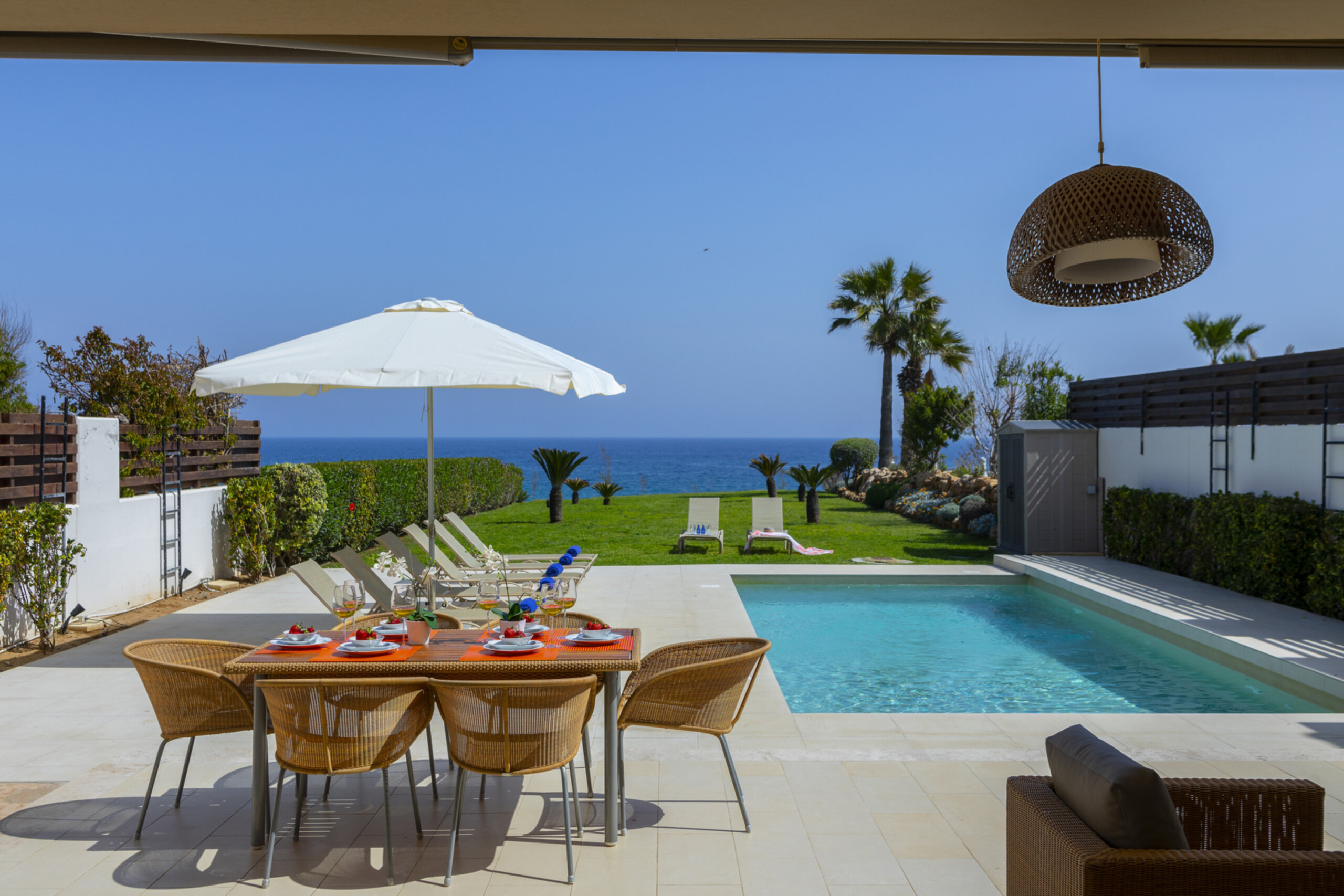 Vam in vaši družini bo všeč ta vila ob plaži s 5 zvezdicami, Protaras Villa 1536