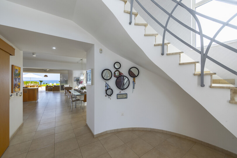 Vam in vaši družini bo všeč ta vila ob plaži s 5 zvezdicami, Protaras Villa 1536