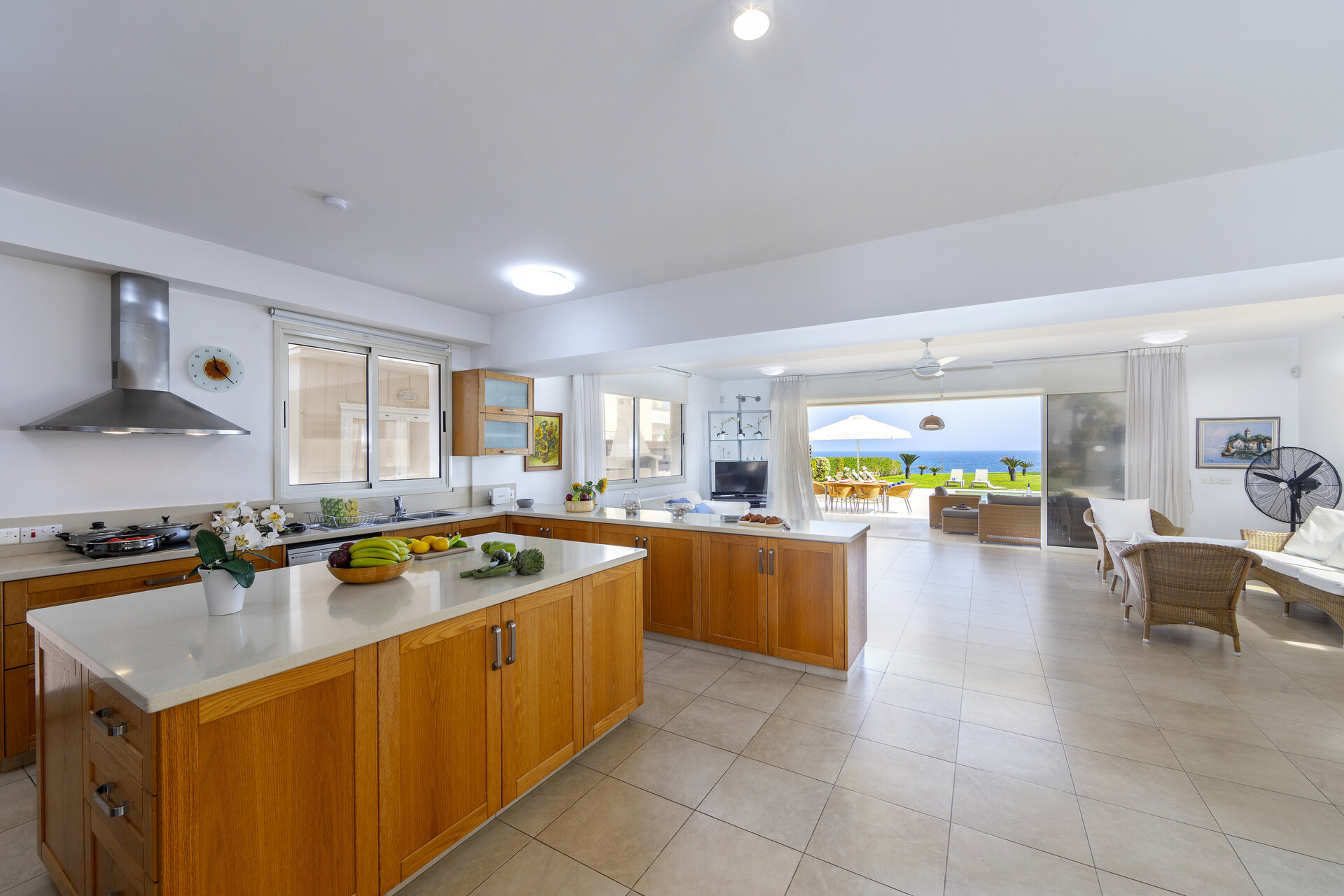 Vam in vaši družini bo všeč ta vila ob plaži s 5 zvezdicami, Protaras Villa 1536
