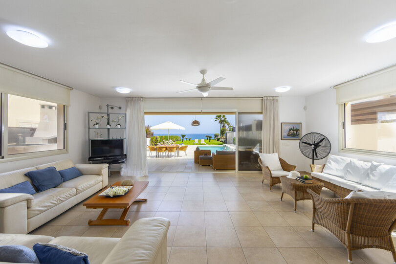 Vam in vaši družini bo všeč ta vila ob plaži s 5 zvezdicami, Protaras Villa 1536