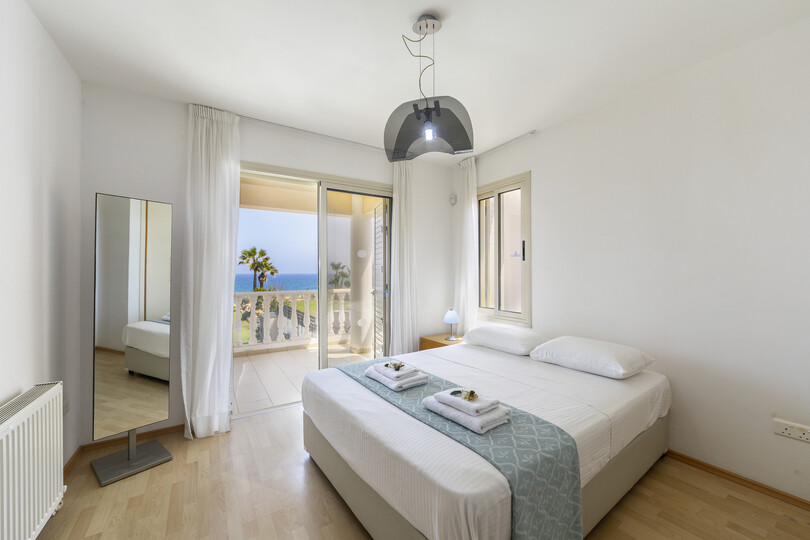 Vam in vaši družini bo všeč ta vila ob plaži s 5 zvezdicami, Protaras Villa 1536