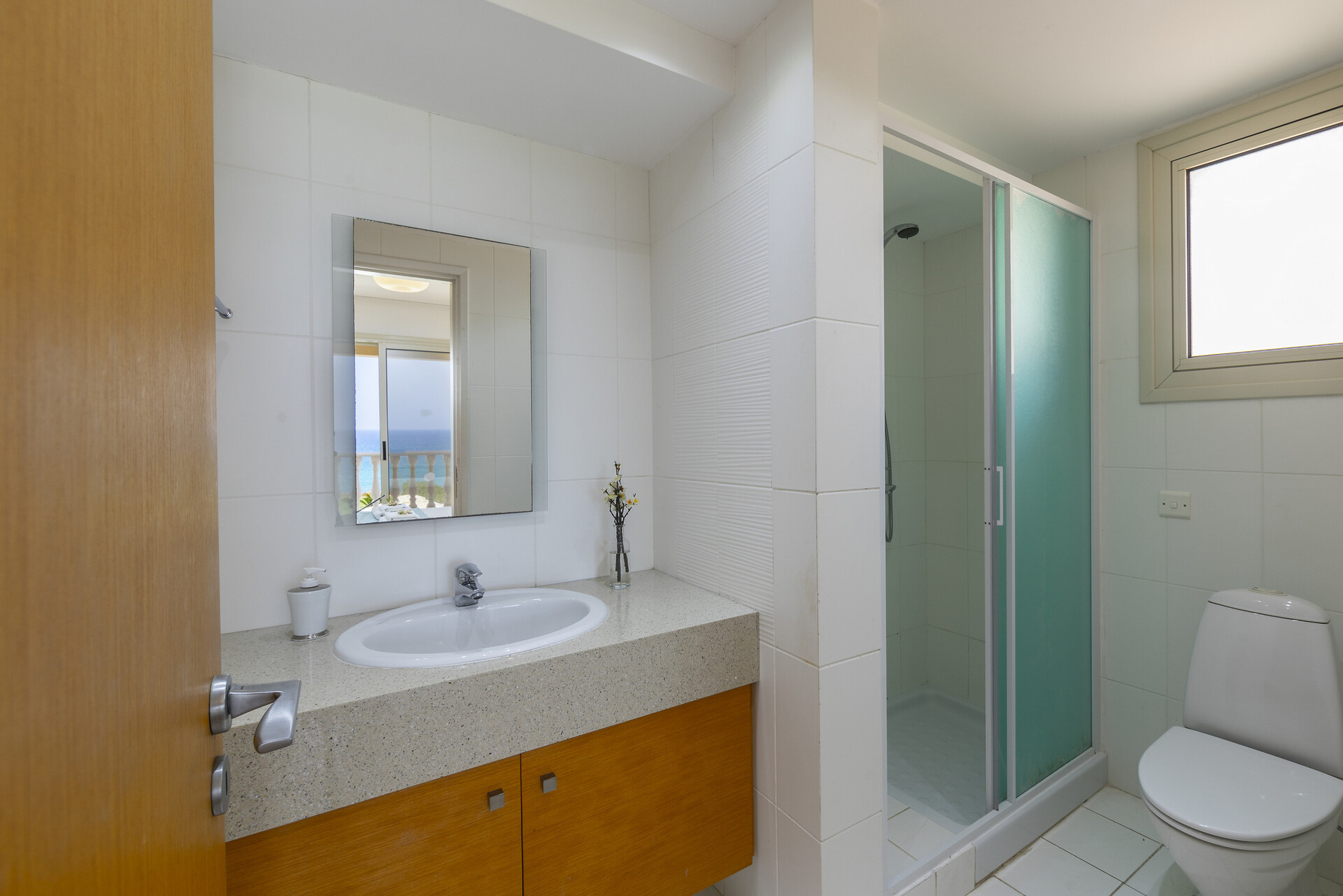 Vam in vaši družini bo všeč ta vila ob plaži s 5 zvezdicami, Protaras Villa 1536