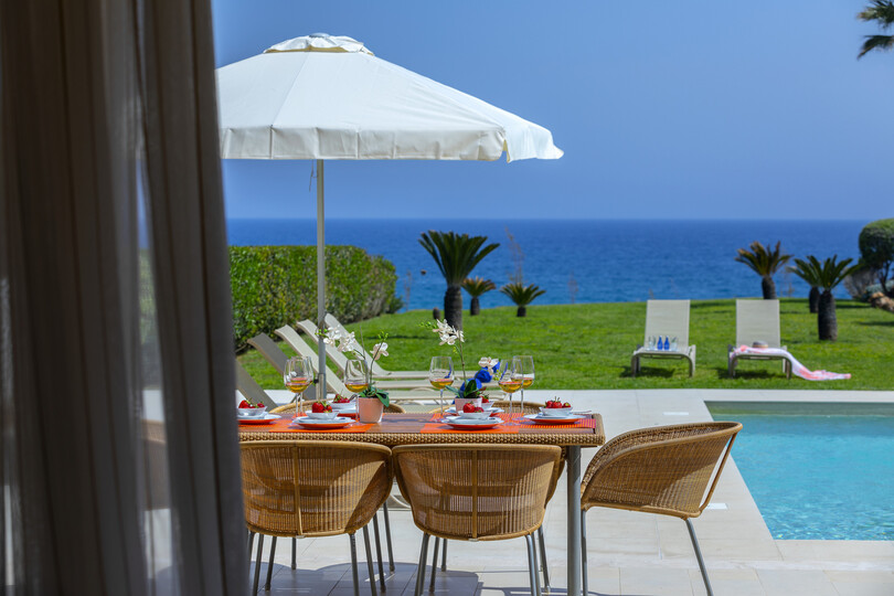 Vam in vaši družini bo všeč ta vila ob plaži s 5 zvezdicami, Protaras Villa 1536