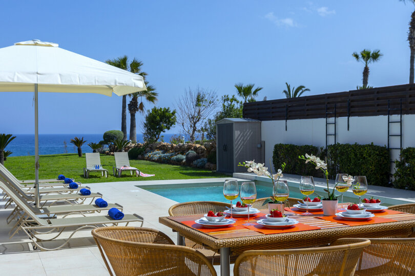 Vam in vaši družini bo všeč ta vila ob plaži s 5 zvezdicami, Protaras Villa 1536