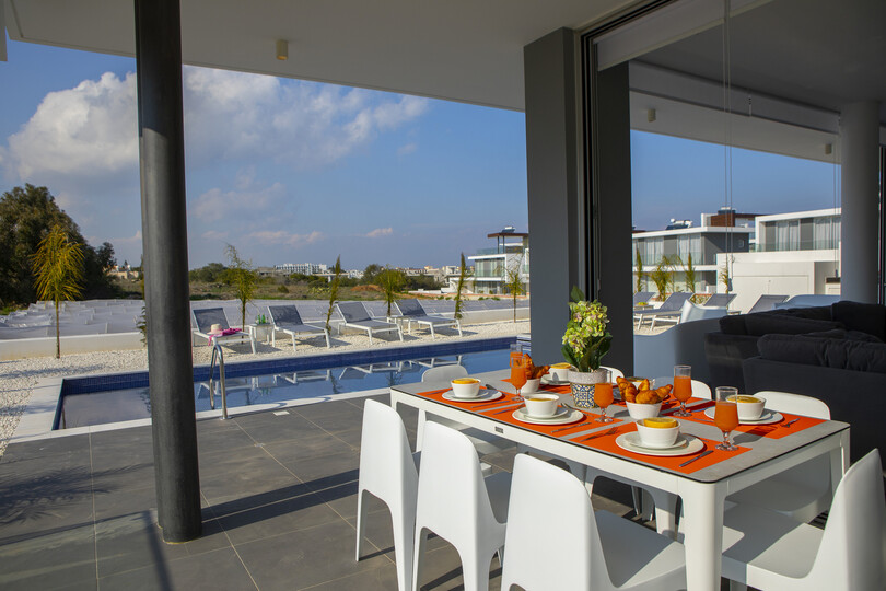 Vam in vaši družini bo všeč ta vila s 5 zvezdicami, Protaras Villa 1538