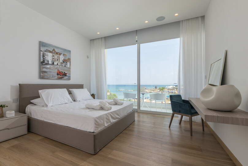 Vi in vaša družina boste navdušeni nad to vilo ob plaži, Protaras Villa 1539