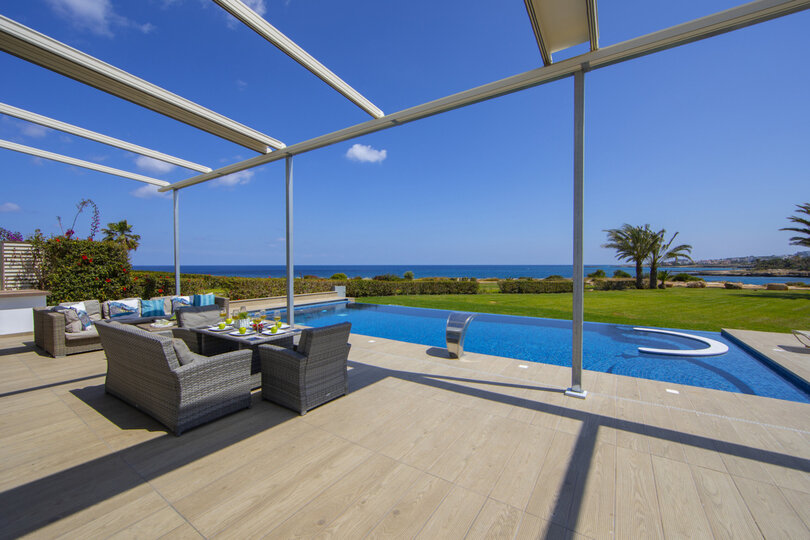 Vam in vaši družini bo všeč ta vila ob morju, Protaras Villa 1540