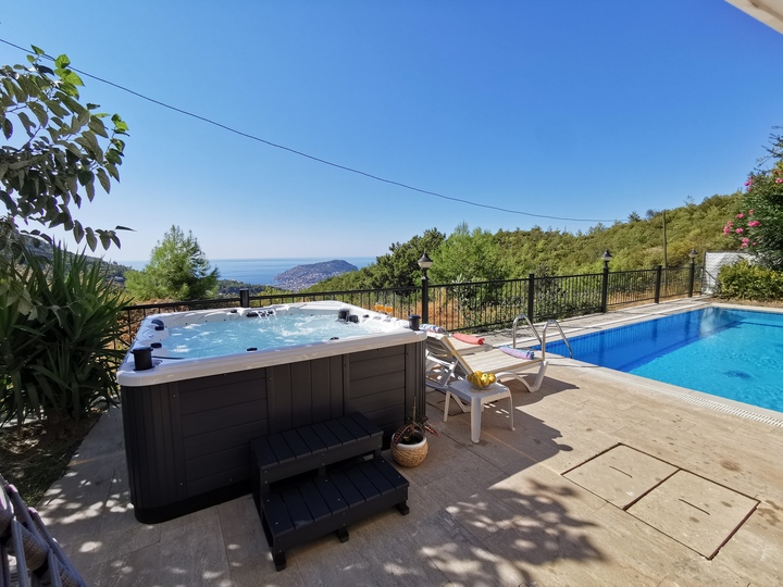 Vila s 5 zvezdicami, ogrevan zasebni bazen in jacuzzi, 1039