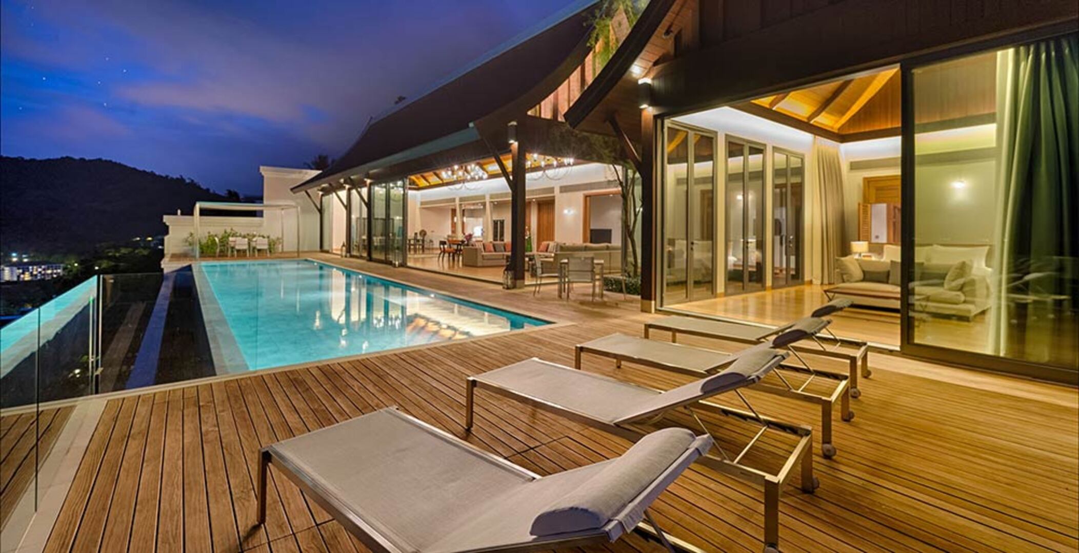 Vaša družina bo uživala v sanjskih počitnicah v tej luksuzni vili v Phuketu, Phuket Villa 1058