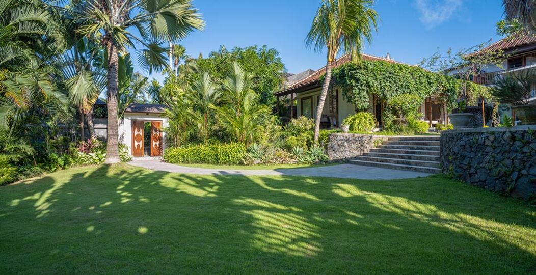 Všeč vam bo ta pristna vila s 5 zvezdicami, polno osebje in zasebni kuhar, vila Bali 2124