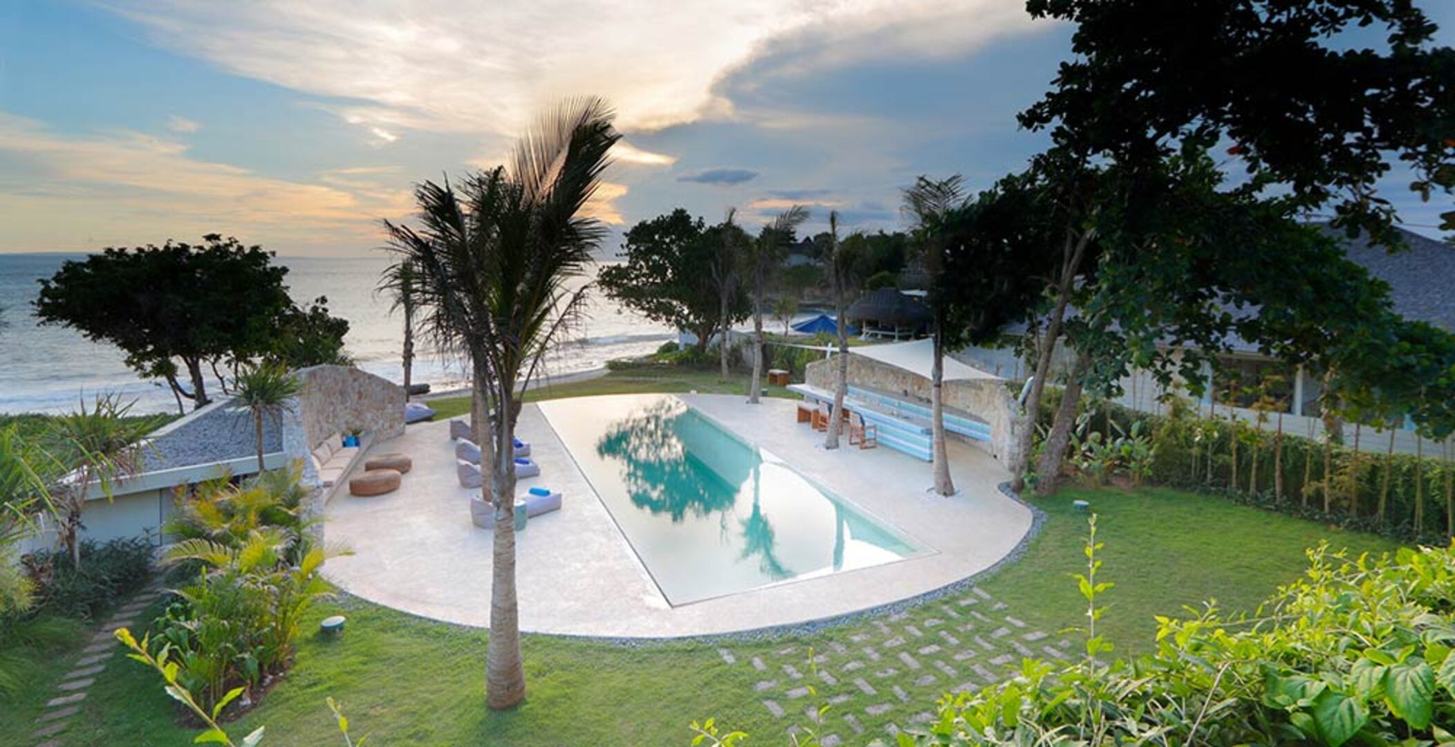 Vaša družina bo navdušena nad ekskluzivnimi balijskimi storitvami v vaši zasebni vili v Nusa Lembonganu, Bali Villa 2126