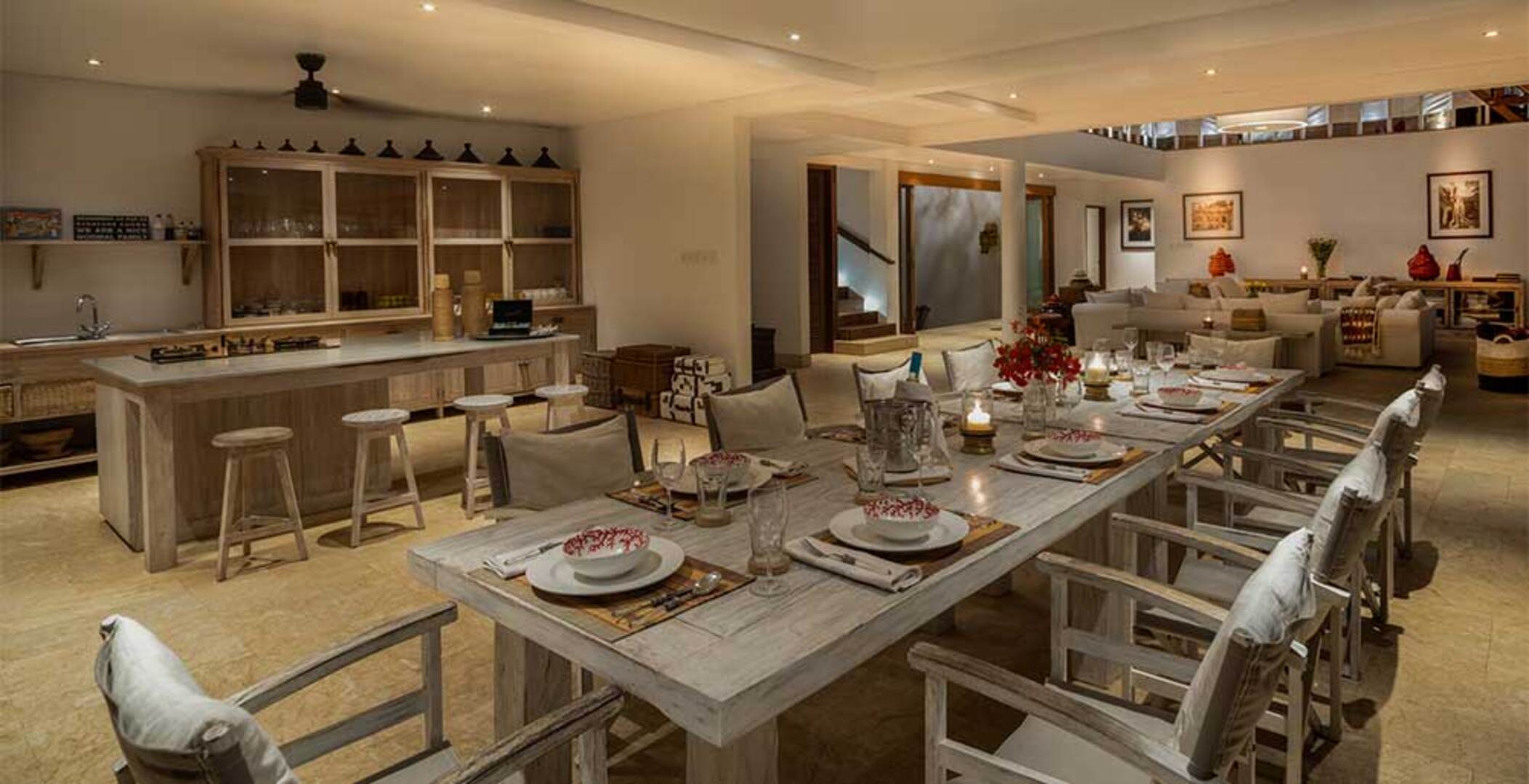 Vaša družina bo navdušena nad ekskluzivnimi balijskimi storitvami v vaši zasebni vili v Nusa Lembongan, Bali Villa 2127