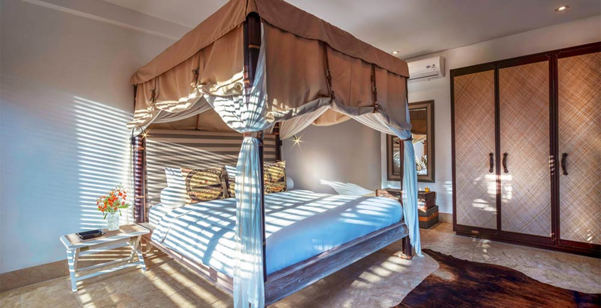 Vaša družina bo navdušena nad ekskluzivnimi balijskimi storitvami v vaši zasebni vili v Nusa Lembongan, Bali Villa 2127