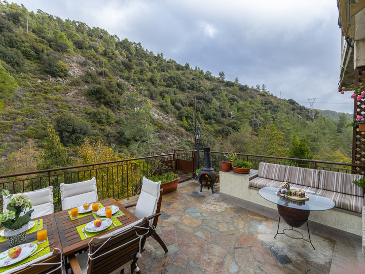 Vam in vaši družini bo všeč ta vila v bližini čudovitega mesta Limassol, Limassol Villa 1003