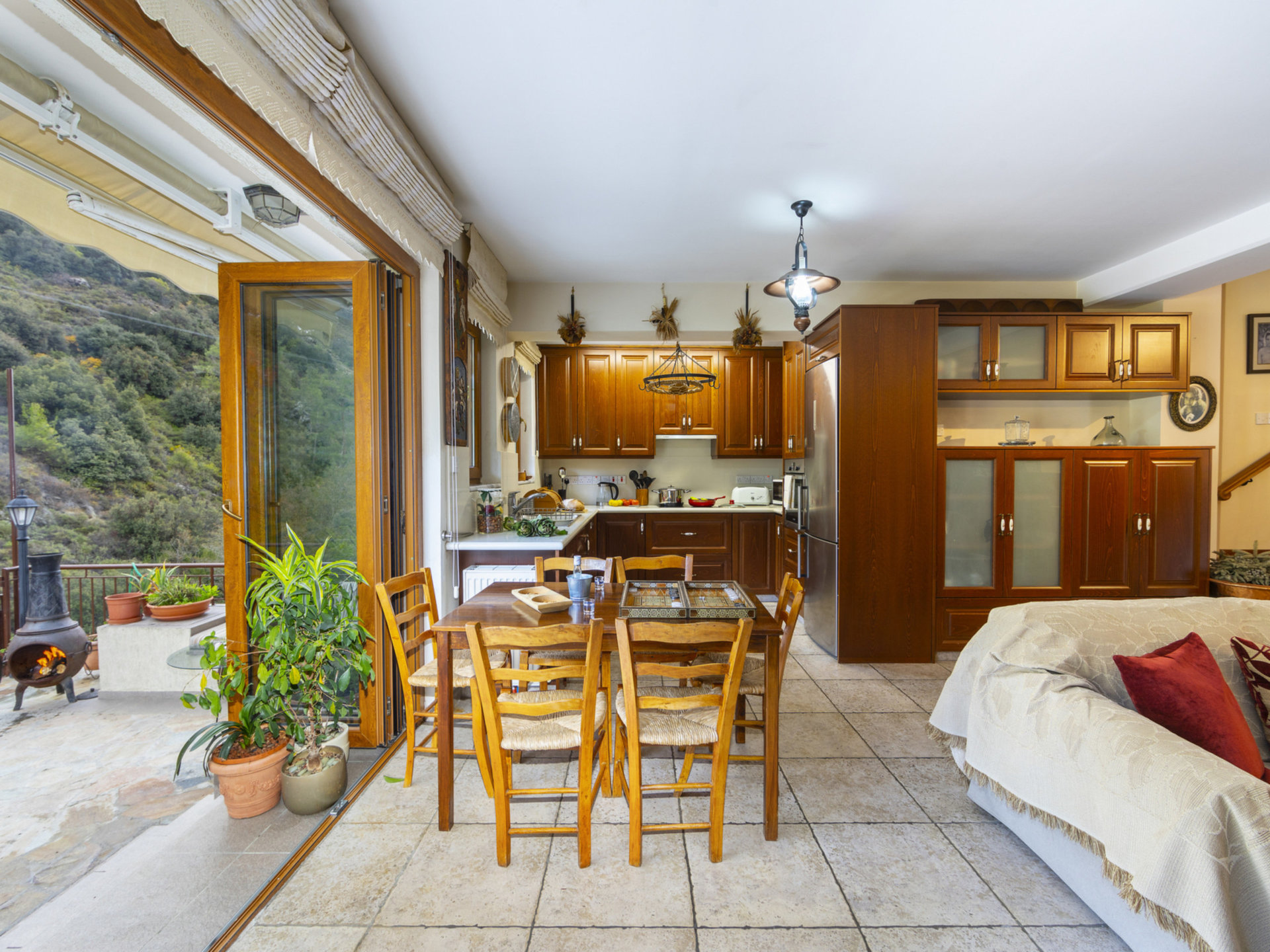 Vam in vaši družini bo všeč ta vila v bližini čudovitega mesta Limassol, Limassol Villa 1003