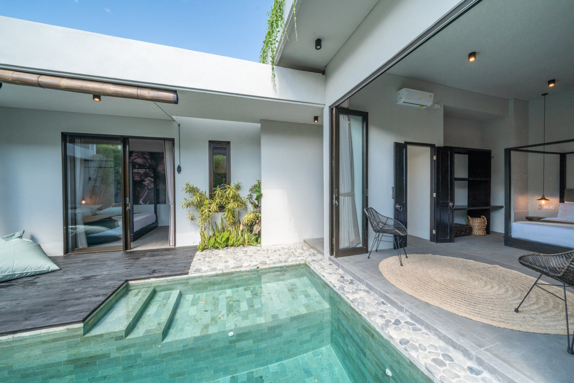Predstavljajte si, da vaša družina najame luksuzno počitniško vilo s 4 spalnicami blizu plaže Kabupaten Badung Berawa, Bali Villa 2094