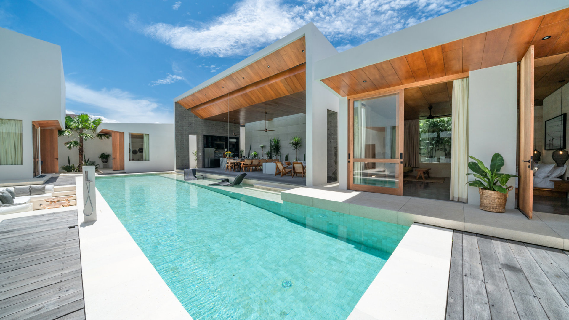 Najboljša počitniška vila s 5 zvezdicami v Kabupaten Badungu z zasebnim bazenom in polnim osebjem, Bali Villa 2098