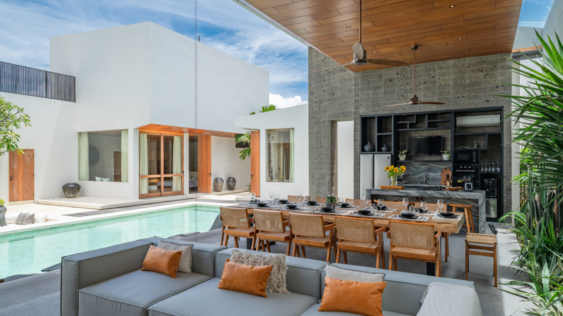 Najboljša počitniška vila s 5 zvezdicami v Kabupaten Badungu z zasebnim bazenom in polnim osebjem, Bali Villa 2098
