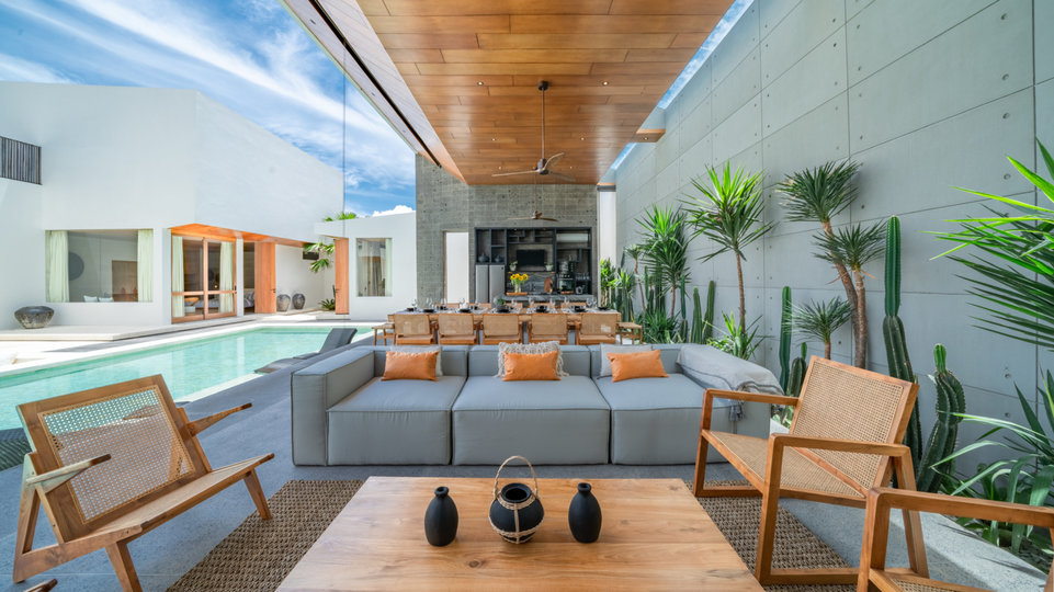 Najboljša počitniška vila s 5 zvezdicami v Kabupaten Badungu z zasebnim bazenom in polnim osebjem, Bali Villa 2098