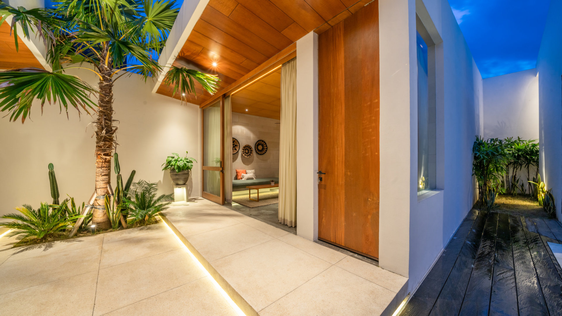 Najboljša počitniška vila s 5 zvezdicami v Kabupaten Badungu z zasebnim bazenom in polnim osebjem, Bali Villa 2098