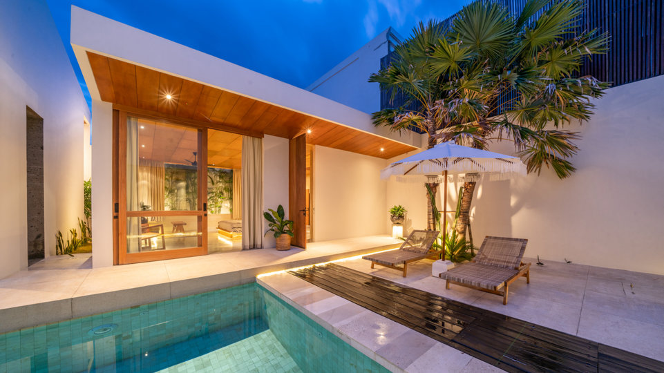 Najboljša počitniška vila s 5 zvezdicami v Kabupaten Badungu z zasebnim bazenom in polnim osebjem, Bali Villa 2098