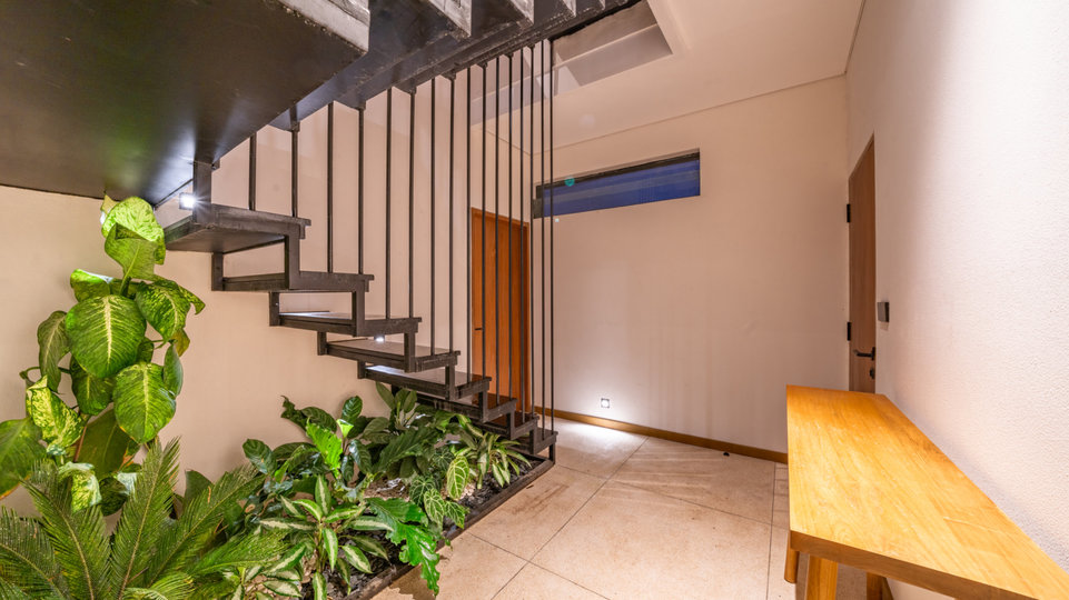 Najboljša počitniška vila s 5 zvezdicami v Kabupaten Badungu z zasebnim bazenom in polnim osebjem, Bali Villa 2098