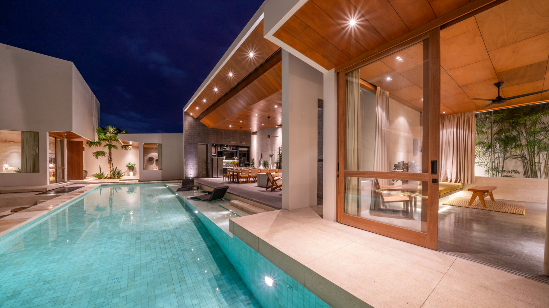 Najboljša počitniška vila s 5 zvezdicami v Kabupaten Badungu z zasebnim bazenom in polnim osebjem, Bali Villa 2098