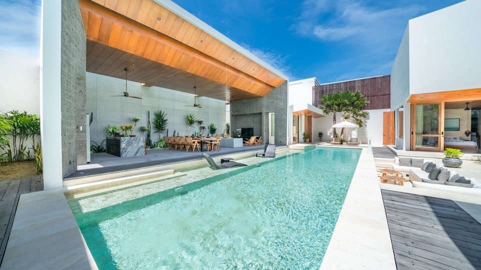 Najboljša počitniška vila s 5 zvezdicami v Kabupaten Badungu z zasebnim bazenom in polnim osebjem, Bali Villa 2098