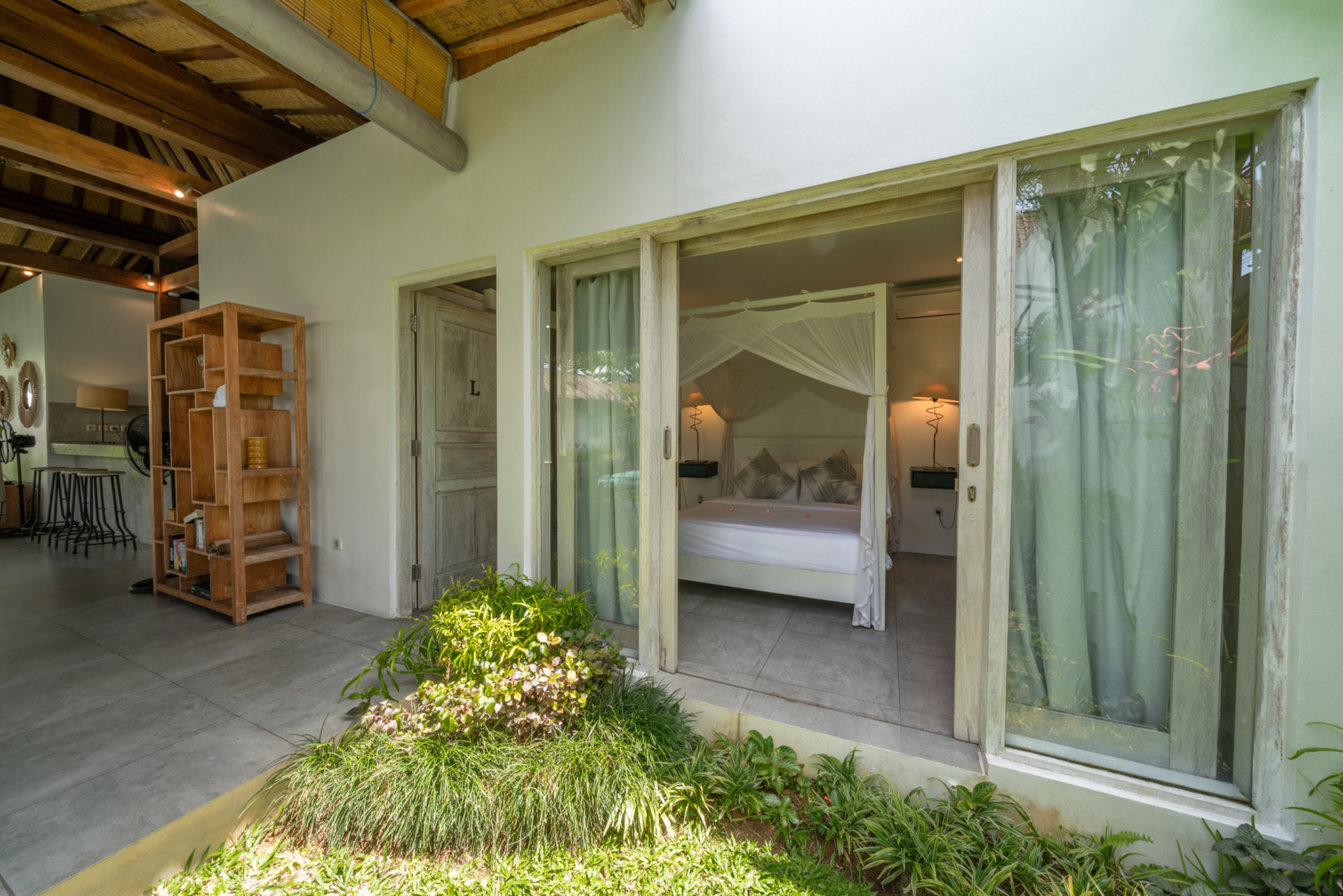 Najboljša počitniška vila s 5 zvezdicami v Kabupaten Badungu z zasebnim bazenom in polnim osebjem, Bali Villa 2099