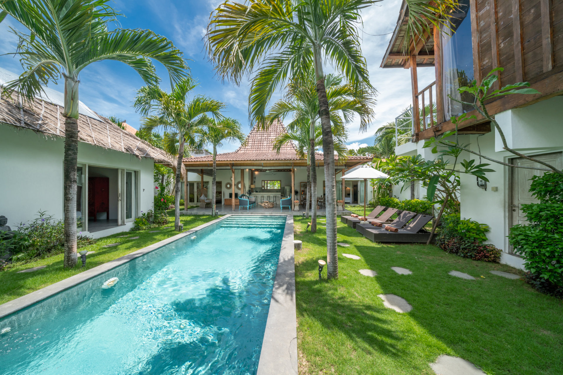 Najboljša počitniška vila s 5 zvezdicami v Kabupaten Badungu z zasebnim bazenom in polnim osebjem, Bali Villa 2099