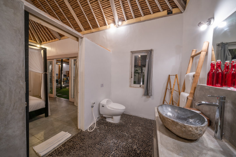 Najboljša počitniška vila s 5 zvezdicami v Kabupaten Badungu z zasebnim bazenom in polnim osebjem, Bali Villa 2099