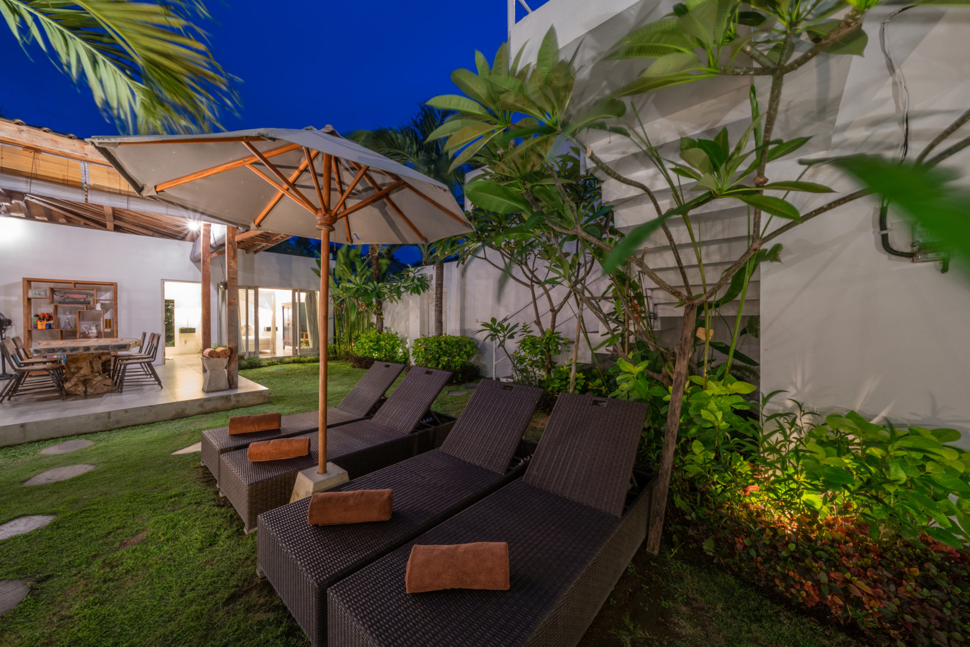 Najboljša počitniška vila s 5 zvezdicami v Kabupaten Badungu z zasebnim bazenom in polnim osebjem, Bali Villa 2099