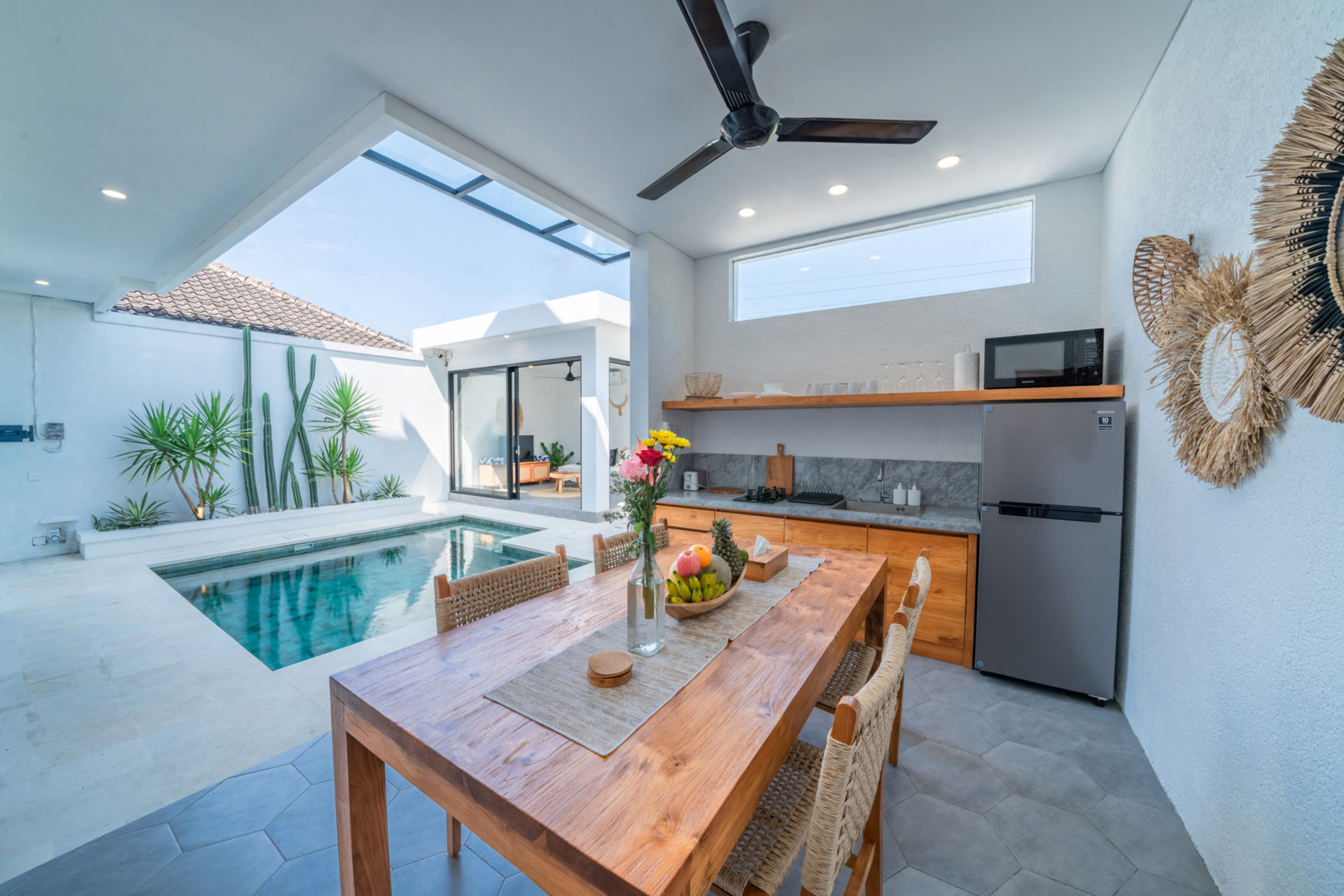 Najboljša počitniška vila s 5 zvezdicami v okrožju Badung z zasebnim bazenom in polnim osebjem, Bali Villa 2104
