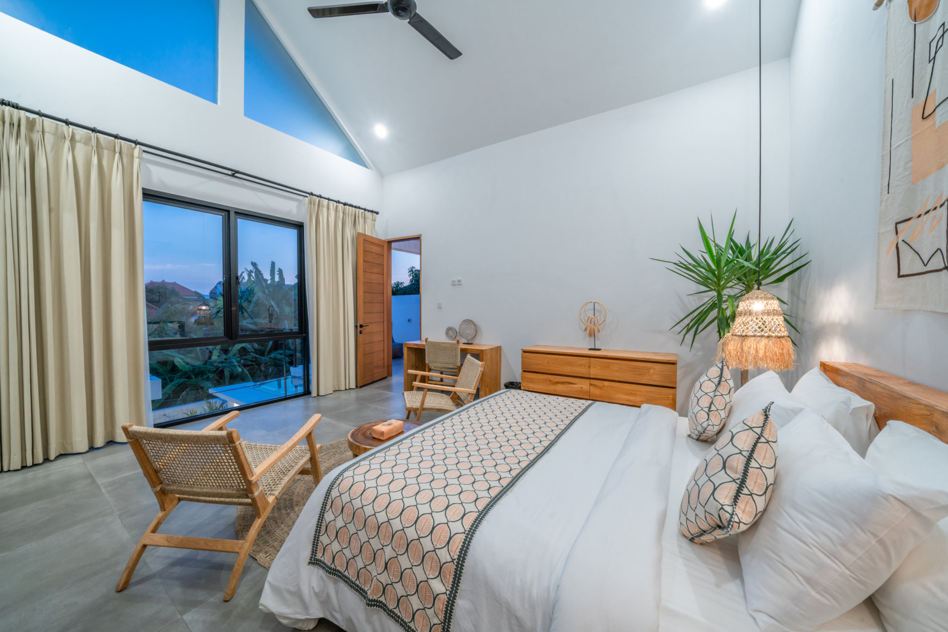 Najboljša počitniška vila s 5 zvezdicami v okrožju Badung z zasebnim bazenom in polnim osebjem, Bali Villa 2104