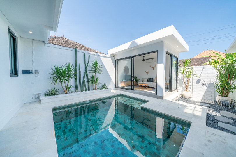 Najboljša počitniška vila s 5 zvezdicami v okrožju Badung z zasebnim bazenom in polnim osebjem, Bali Villa 2104