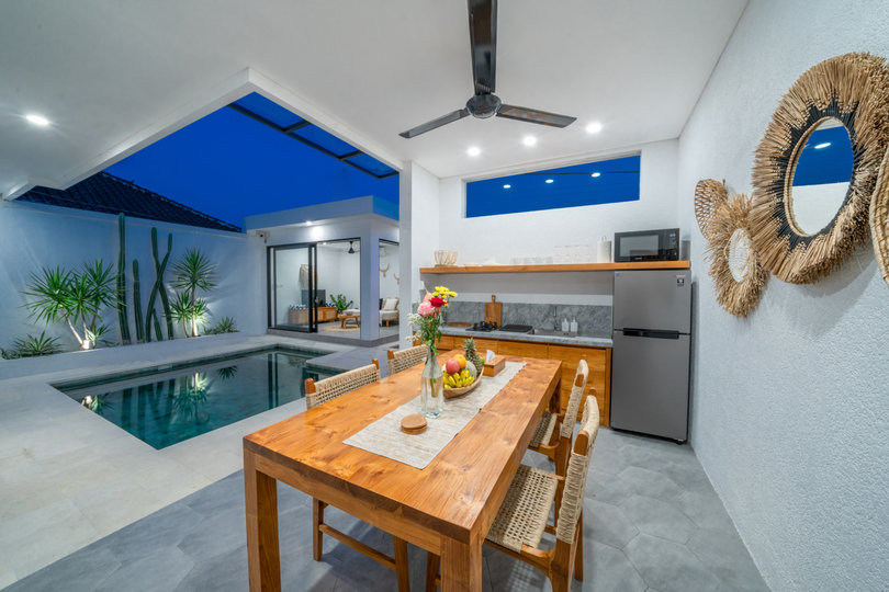 Najboljša počitniška vila s 5 zvezdicami v okrožju Badung z zasebnim bazenom in polnim osebjem, Bali Villa 2104