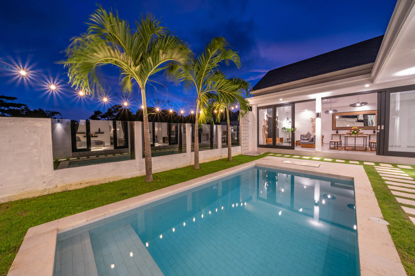 Najboljša počitniška vila s 5 zvezdicami v Kabupaten Badung z zasebnim bazenom in polnim osebjem, Bali Villa 2107