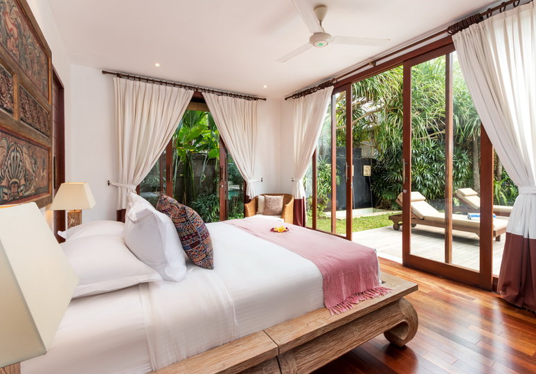 Popoln vodnik za najem vaše ekskluzivne počitniške vile v Kabupaten Badung z zasebnim bazenom in polnim osebjem, Bali Villa 2113
