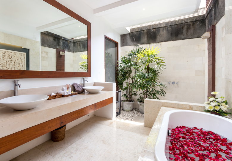 Popoln vodnik za najem vaše ekskluzivne počitniške vile v Kabupaten Badung z zasebnim bazenom in polnim osebjem, Bali Villa 2113