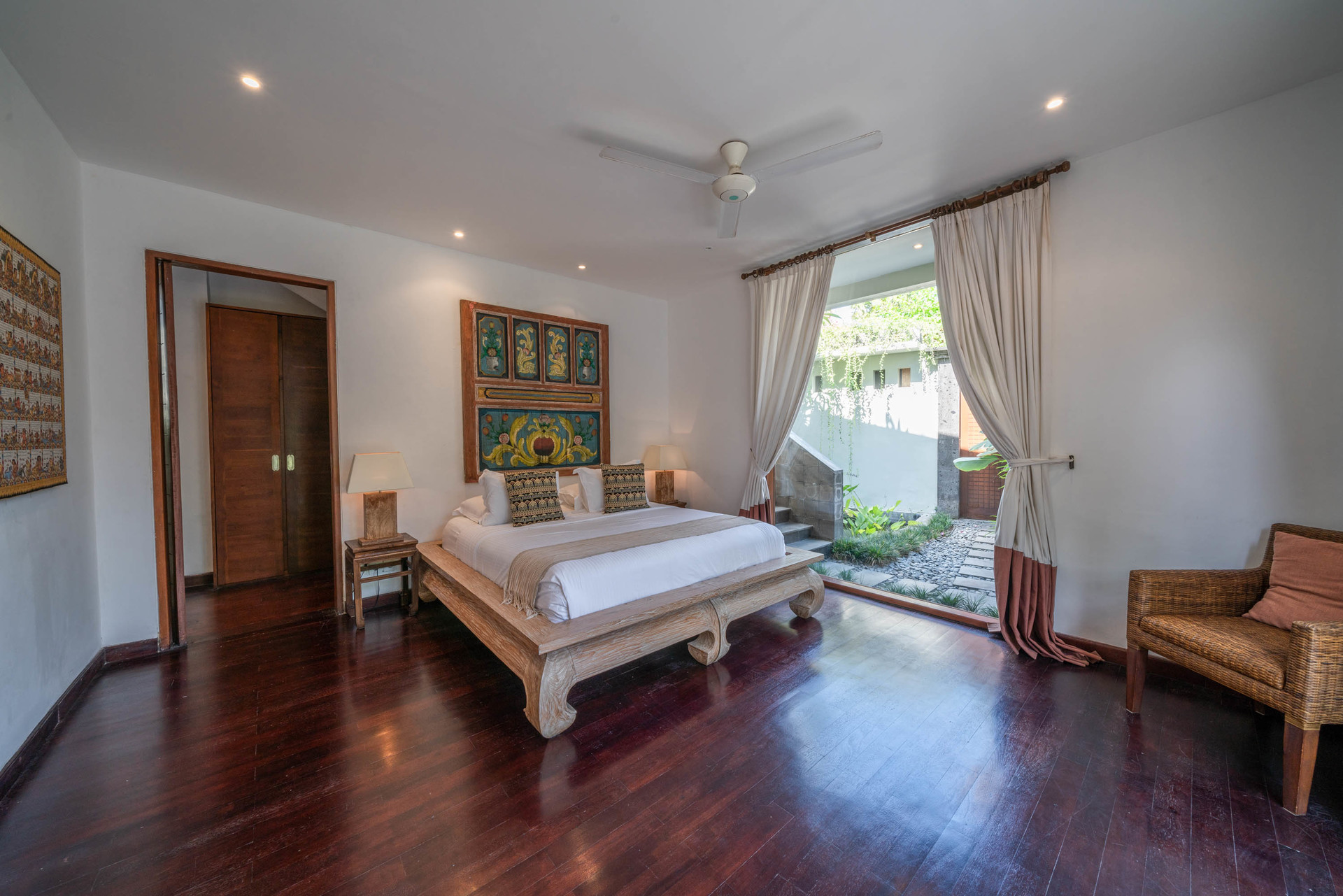 Popoln vodnik za najem vaše ekskluzivne počitniške vile v Kabupaten Badung z zasebnim bazenom in polnim osebjem, Bali Villa 2113