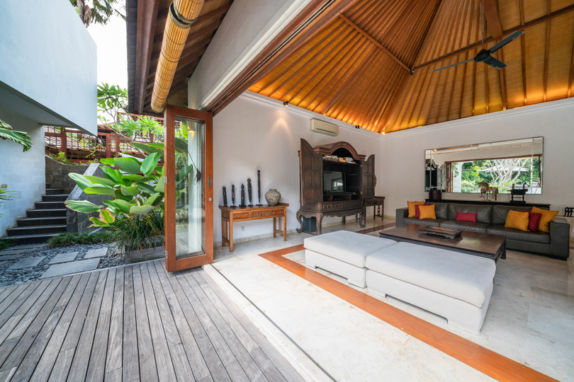 Popoln vodnik za najem vaše ekskluzivne počitniške vile v Kabupaten Badung z zasebnim bazenom in polnim osebjem, Bali Villa 2113