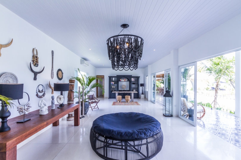Predstavljajte si, da vaša družina najame luksuzno počitniško vilo s 5 spalnicami in osupljivim pogledom na ocean, Bali Villa 2114