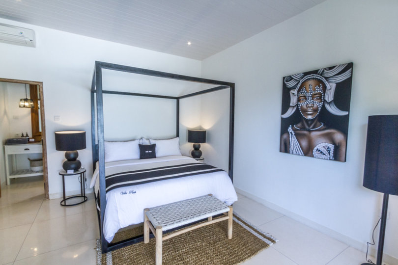 Predstavljajte si, da vaša družina najame luksuzno počitniško vilo s 5 spalnicami in osupljivim pogledom na ocean, Bali Villa 2114