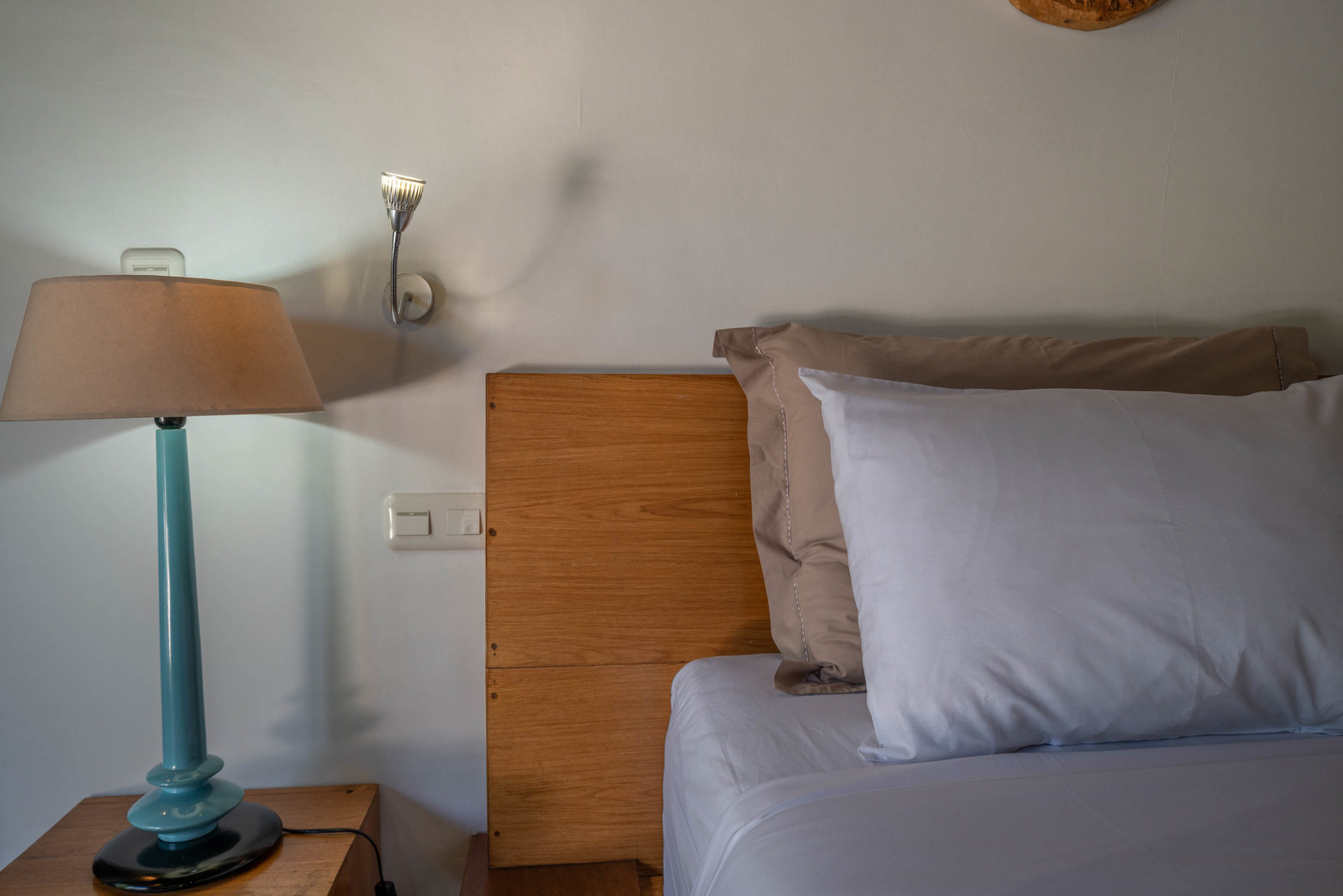 Predstavljajte si, da vaša družina najame luksuzno počitniško vilo s 4 spalnicami blizu plaže Double Six, Bali Villa 2116
