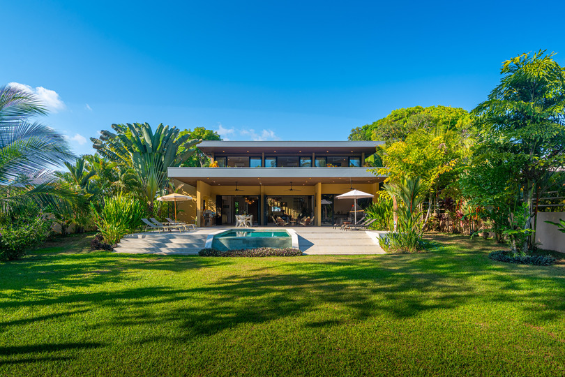 5 Star Villa Assinie – Sophisticated Beachfront Luxury